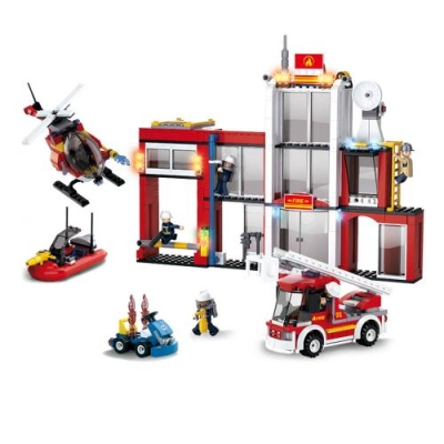 Sluban Construction Set Fire Station - 607 Parts