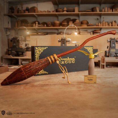 Harry Potter Replik 1/1 Nimbus 2000 Junior Zauberbesen – Bild 2
