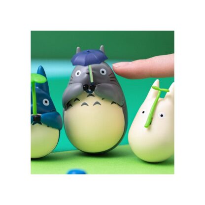 Mein Nachbar Totoro Figur mit rundem Boden Small Totoro with leaf 5 cm – Bild 8