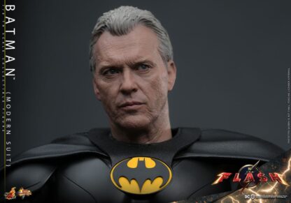 The Flash Movie Masterpiece Actionfigur 1/6 Batman (Modern Suit) 30 cm – Bild 6