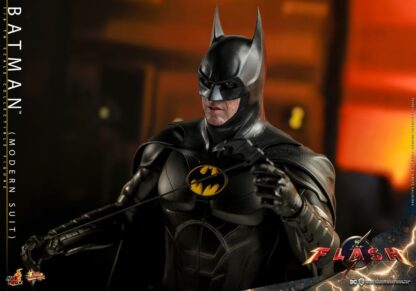 The Flash Movie Masterpiece Actionfigur 1/6 Batman (Modern Suit) 30 cm – Bild 13