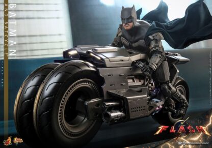The Flash Movie Masterpiece Actionfigur mit Fahrzeug 1/6 Batman & Batcycle Set 30 cm – Bild 5