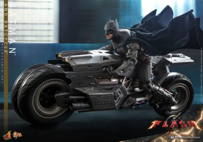 The Flash Movie Masterpiece Actionfigur mit Fahrzeug 1/6 Batman & Batcycle Set 30 cm – Bild 7