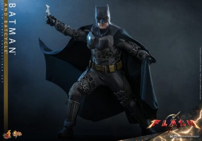 The Flash Movie Masterpiece Actionfigur mit Fahrzeug 1/6 Batman & Batcycle Set 30 cm – Bild 10