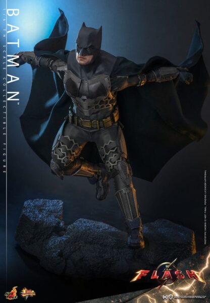 The Flash Movie Masterpiece Actionfigur 1/6 Batman 30 cm – Bild 3