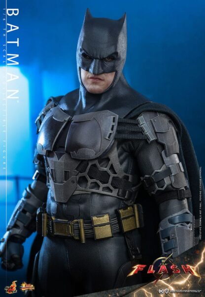 The Flash Movie Masterpiece Actionfigur 1/6 Batman 30 cm – Bild 6