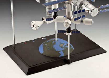 International Space Station ISS Modellbausatz 1/144 25th Anniversary Platinum Edition 74 cm – Bild 9