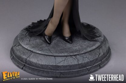 Elvira: Mistress of the Dark Maquette 1/4 Elvira 48 cm – Bild 16