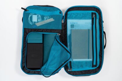 Ultimate Guard Rucksack Vago 28 Journey Black & Petrol – Bild 11