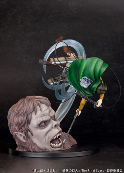 Attack on Titan PVC Statue 1/7 Levi vs Beast Titan Ver. 28 cm – Bild 3