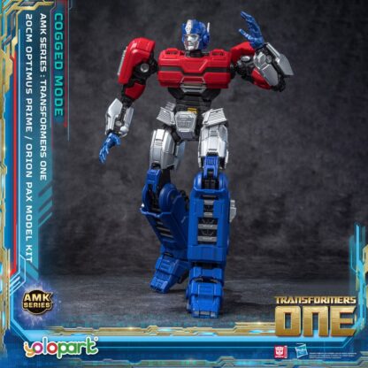 Transformers 8 AMK Series Plastic Model Kit Orion Pax 20 cm – Bild 2