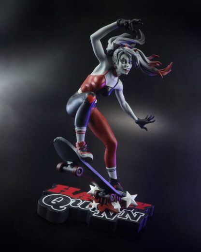 DC Direct Harley Quinn: Red, White & Black Statue 1/10 Harley Quinn by Ivan Tao 20 cm – Bild 4