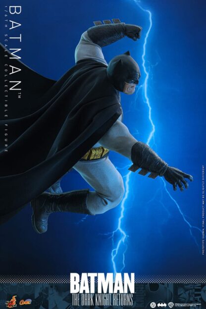 Batman: The Dark Knight Returns Comic Masterpiece Actionfigur 1/6 Batman 32 cm – Bild 3