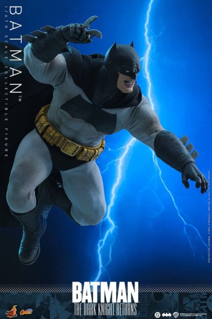 Batman: The Dark Knight Returns Comic Masterpiece Actionfigur 1/6 Batman 32 cm – Bild 10