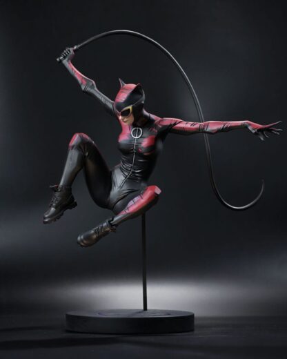 DC Designer Series Statue 1/6 Catwoman by Jock 33 cm – Bild 2
