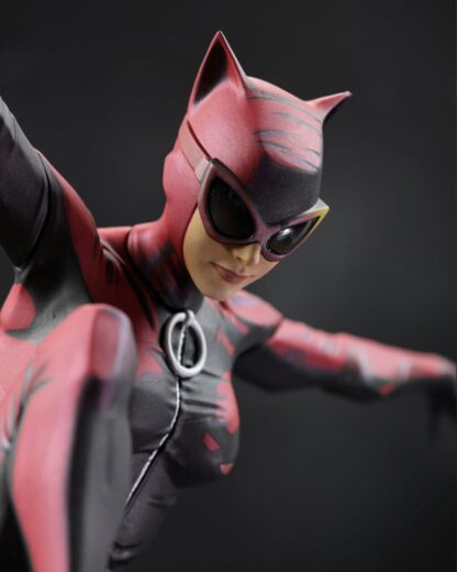 DC Designer Series Statue 1/6 Catwoman by Jock 33 cm – Bild 4