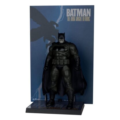 DC Multiverse McFarlane Cover Recreations Actionfigur Batman (Batman: The Dark Knight Returns #1) (Gold Label) 18 cm – Bild 4