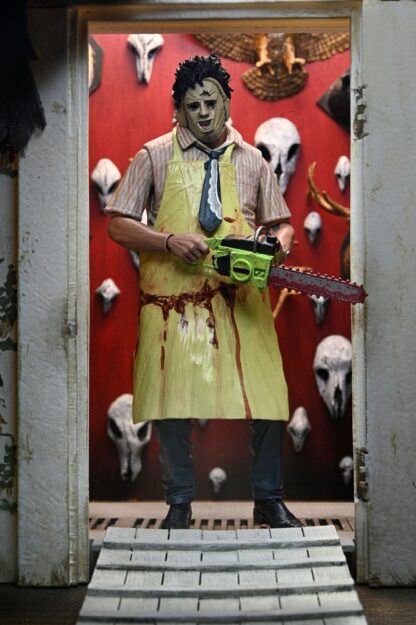 Texas Chainsaw Massacre Clothed Actionfigur Leatherface 50th Anniversary 20 cm – Bild 10