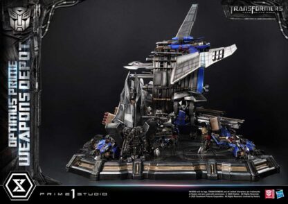 Transformers: Dark of the Moon (Film) Museum Masterline Statue Optimus Prime Weapons Depot Bonus Version 127 cm – Bild 14