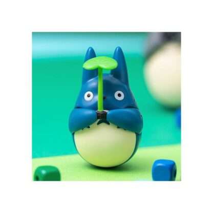 Mein Nachbar Totoro Figur mit rundem Boden Mid Totoro with leaf 6 cm – Bild 6