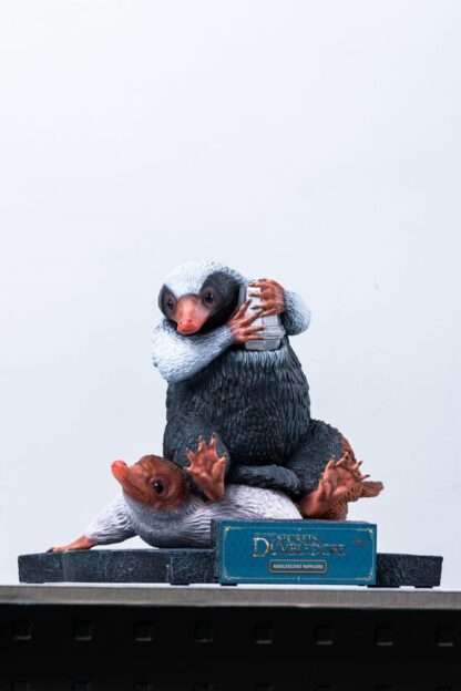 Phantastische Tierwesen Life-Size Statue Niffler 2 22 cm – Bild 2
