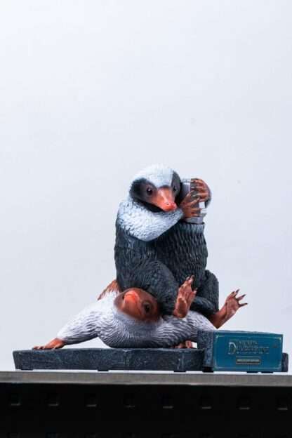 Phantastische Tierwesen Life-Size Statue Niffler 2 22 cm – Bild 4