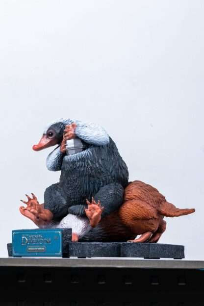 Phantastische Tierwesen Life-Size Statue Niffler 2 22 cm – Bild 18