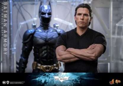 The Dark Knight Rises Movie Masterpiece Actionfigur & Diorama 1/6 Batman Armory with Bruce Wayne 30 cm – Bild 14