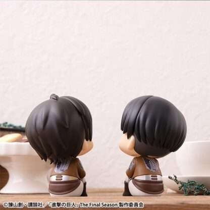 Attack on Titan Look Up PVC Statue Eren Jaeger & Levi Set (with gift) 11 cm – Bild 4