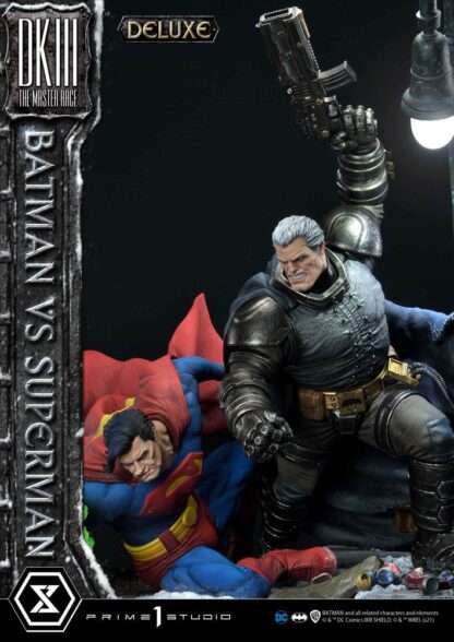 DC Comics Statue Batman Vs. Superman (The Dark Knight Returns) Deluxe Bonus Ver. 110 cm - Beschädigte Verpackung – Bild 7