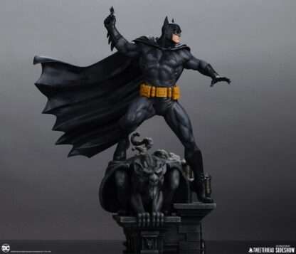 DC Comics Maquette 1/6 Batman (Black and Gray Edition) 50 cm – Bild 13