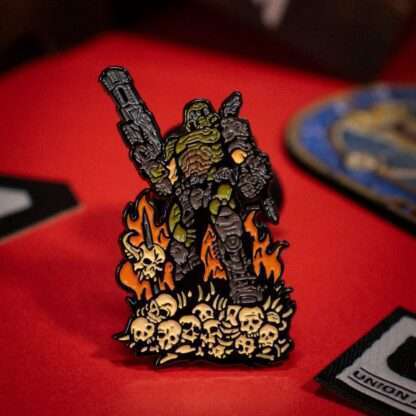 Doom Eternal Ansteck-Pin Doom Guy Limited Edition – Bild 3