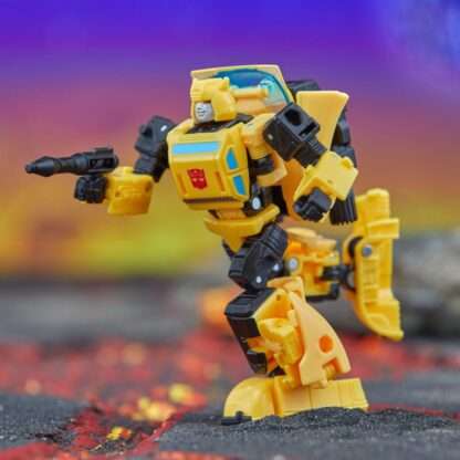Transformers Generations Legacy United Deluxe Class Actionfigur Origin Bumblebee 14 cm – Bild 5