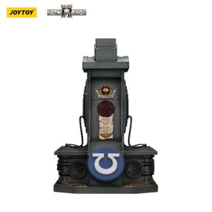 Warhammer 40,000: Space Marine 2 Replik Ultramarines Lieutenant Titus Helm mit Display-Stand 44 cm – Bild 10