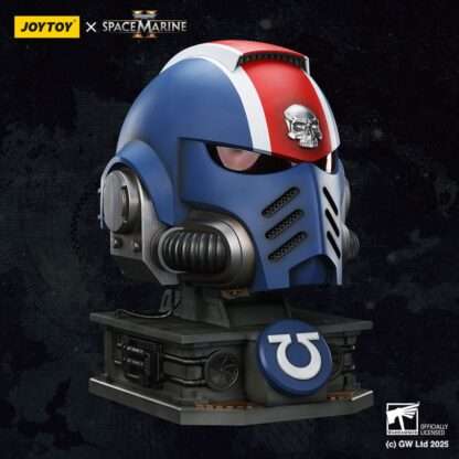 Warhammer 40,000: Space Marine 2 Replik Ultramarines Lieutenant Titus Helm mit Display-Stand 44 cm – Bild 12