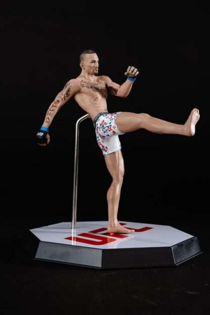 UFC Posed PVC Statue Max Holloway 18 cm – Bild 9