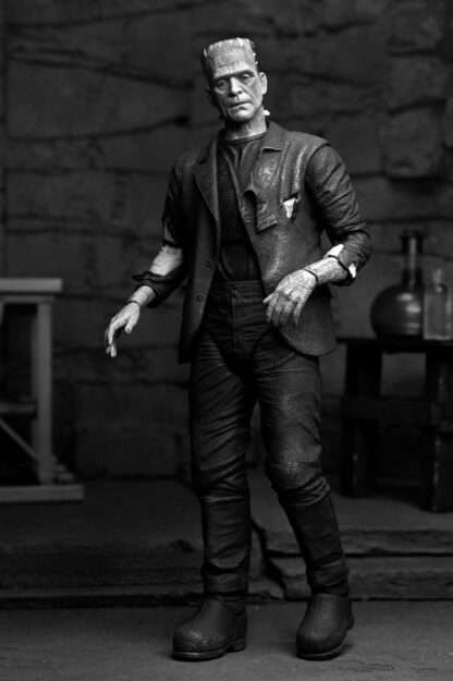 Universal Monsters Actionfigur Ultimate Frankenstein's Monster (Bride of Frankenstein) (B&W) 18 cm – Bild 7
