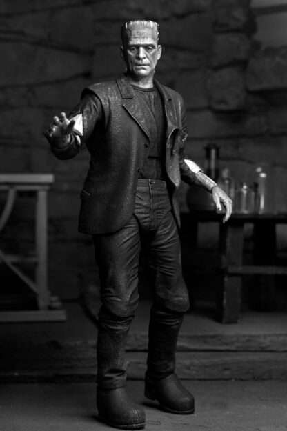 Universal Monsters Actionfigur Ultimate Frankenstein's Monster (Bride of Frankenstein) (B&W) 18 cm – Bild 8