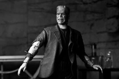 Universal Monsters Actionfigur Ultimate Frankenstein's Monster (Bride of Frankenstein) (B&W) 18 cm – Bild 12