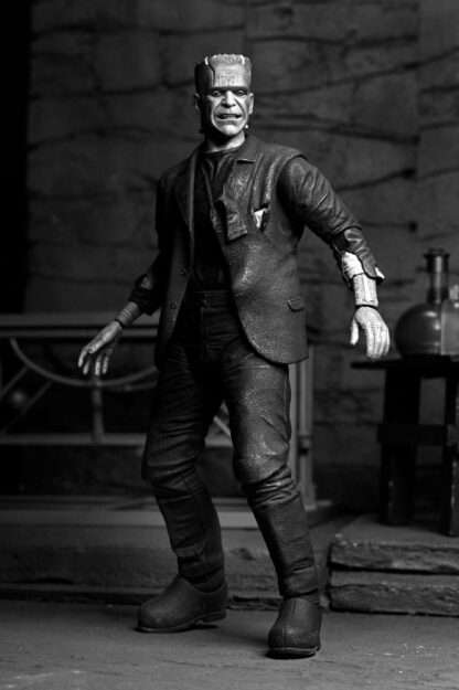 Universal Monsters Actionfigur Ultimate Frankenstein's Monster (Bride of Frankenstein) (B&W) 18 cm – Bild 13