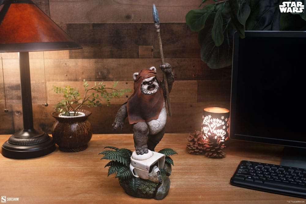 Star Wars: Episode VI - Die Rückkehr der Jedi-Ritter Premium Format Statue Wicket 46 cm – Bild 2