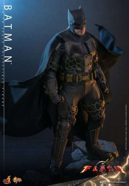 The Flash Movie Masterpiece Actionfigur 1/6 Batman 30 cm – Bild 4