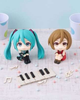 Character Vocal Series Look Up PVC Statue Hatsune Miku & Meiko Set (with gift) 11 cm