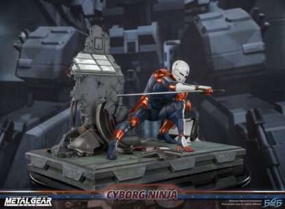 Metal Gear Solid Statue Cyborg Ninja (Gray Fox) 41 cm – Bild 5