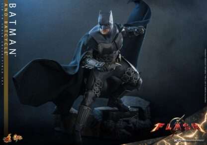 The Flash Movie Masterpiece Actionfigur mit Fahrzeug 1/6 Batman & Batcycle Set 30 cm – Bild 9