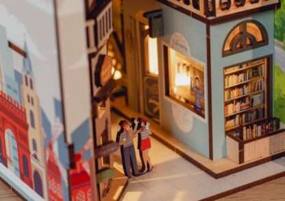 Paris Tiny Adventures Book Nook Mini-Diorama 23 cm – Bild 5