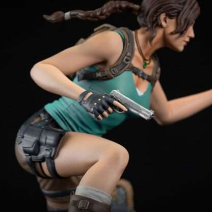 Tomb Raider PVC Statue Lara Croft 24 cm   - Beschädigte Verpackung – Bild 9