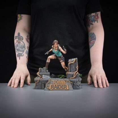 Tomb Raider PVC Statue Lara Croft 24 cm   - Beschädigte Verpackung – Bild 20