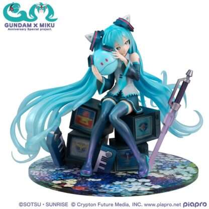 Mobile Suit Gundam x Hatsune Miku Lucrea PVC Statue Hatsune Miku x OO Gundam 45th Anniversary 17 cm – Bild 2