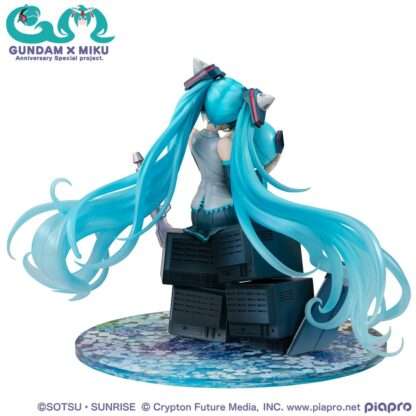Mobile Suit Gundam x Hatsune Miku Lucrea PVC Statue Hatsune Miku x OO Gundam 45th Anniversary 17 cm – Bild 3